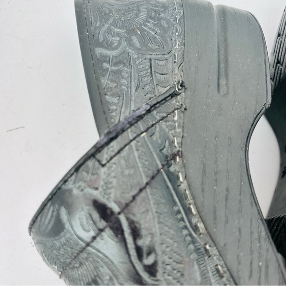 DANSKO Professional Black Floral Tooled Leather Embossed Womens Clogs 38 us 7.5 - Picture 11 of 12